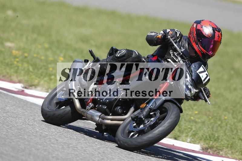 /Archiv-2025/48 25.08.2025 Cornu Master School ADR/gruen-vert/71